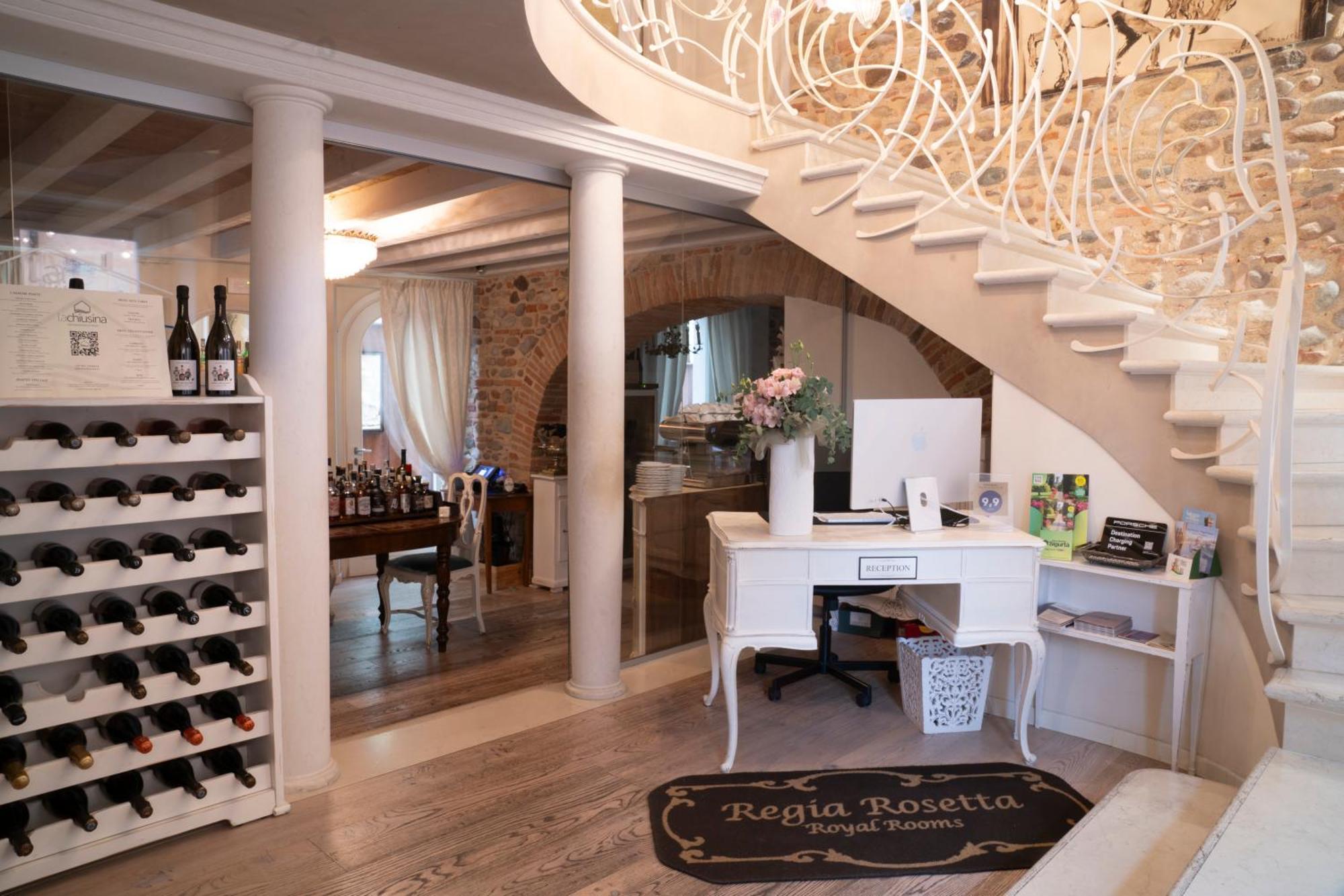 Regia Rosetta - Royal Rooms Borghetto Валеджо-суль-Минчо Экстерьер фото
